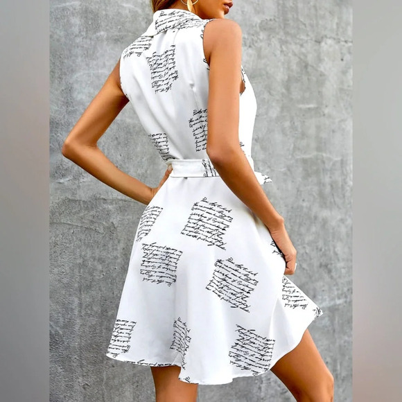 Hot Topic cursive script  📰 dress - Picture 8 of 12